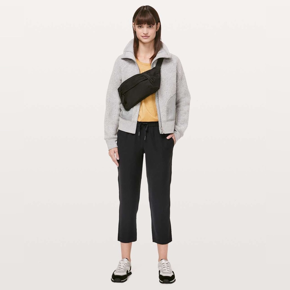 Lululemon On The Fly Cropped Pants *Woven 23"